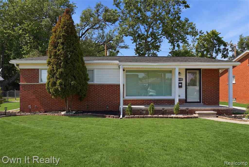 Homes For Sale - 20320 Whitlock Drive <br/> Dearborn Heights, MI 48127