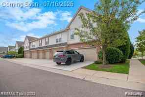 Condo For Sale - 40489 Bay Harbor Lane <br/> Wayne County, Canton, MI 48188