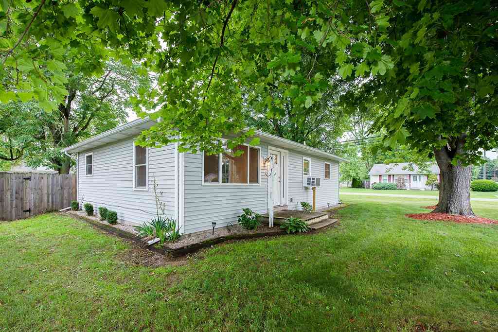 Homes For Sale - 245 Mann Street <br/> Pinckney, MI 48169