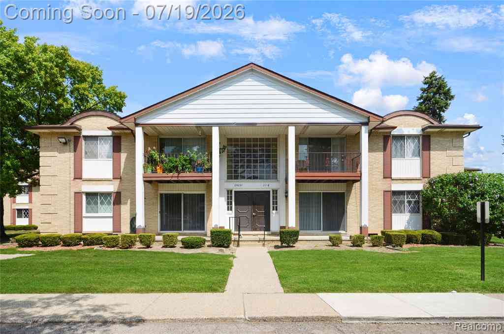Condo For Sale - 29257 Hayes Road  #7<br/> Warren, MI 48088