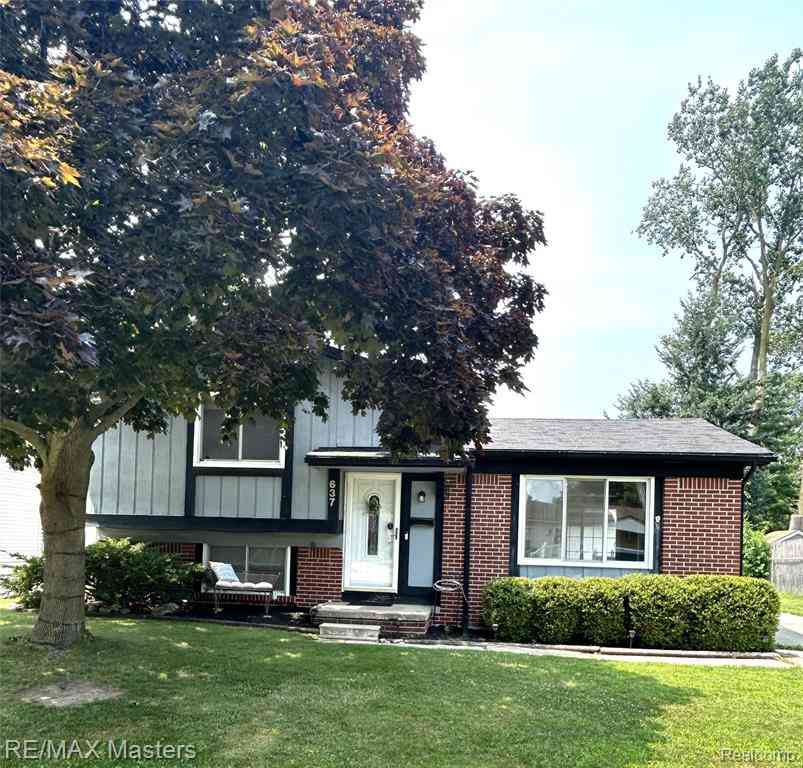 Homes For Sale - 637 Dane Drive <br/> Monroe County, Monroe, MI 48162