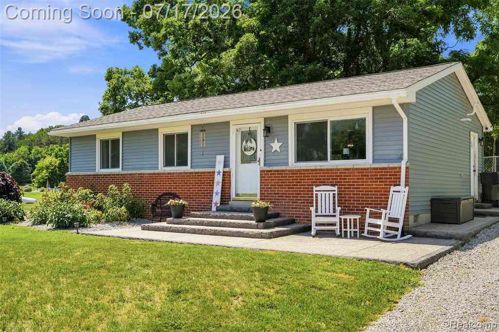 Homes For Sale - 13514 Bird Road <br/> Genesee County, Byron, MI 48418