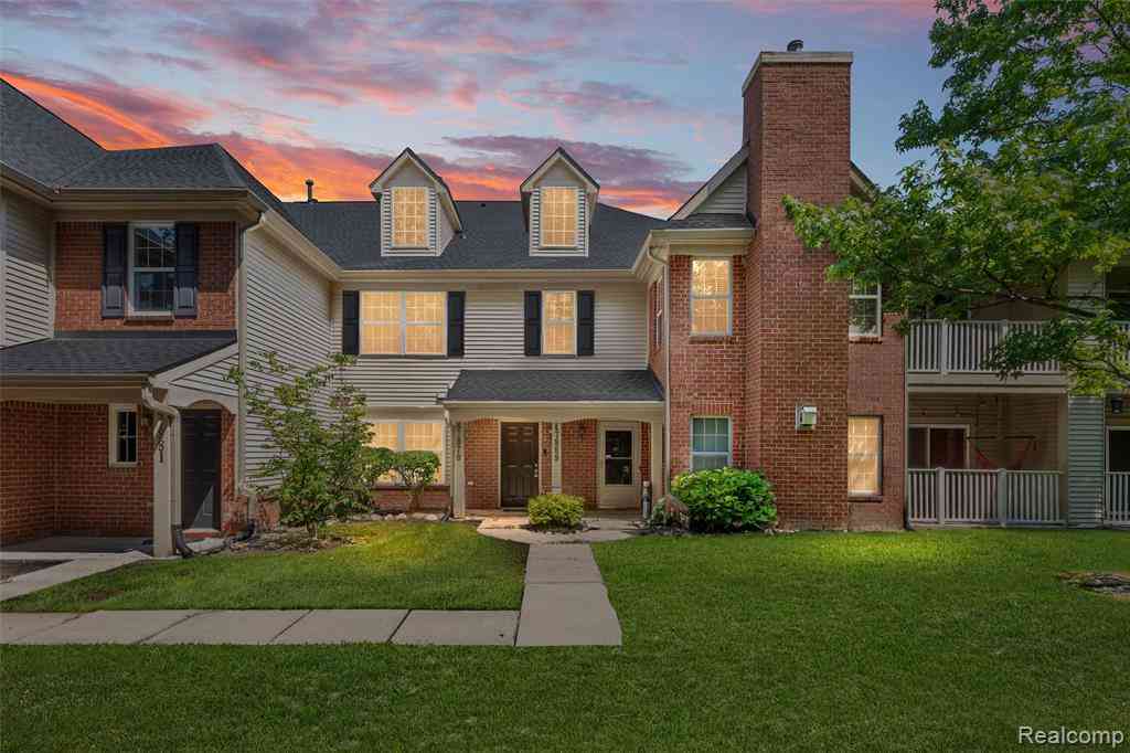 Condo For Sale - 47879 Cardiff Avenue <br/> Wayne County, Canton, MI 48188