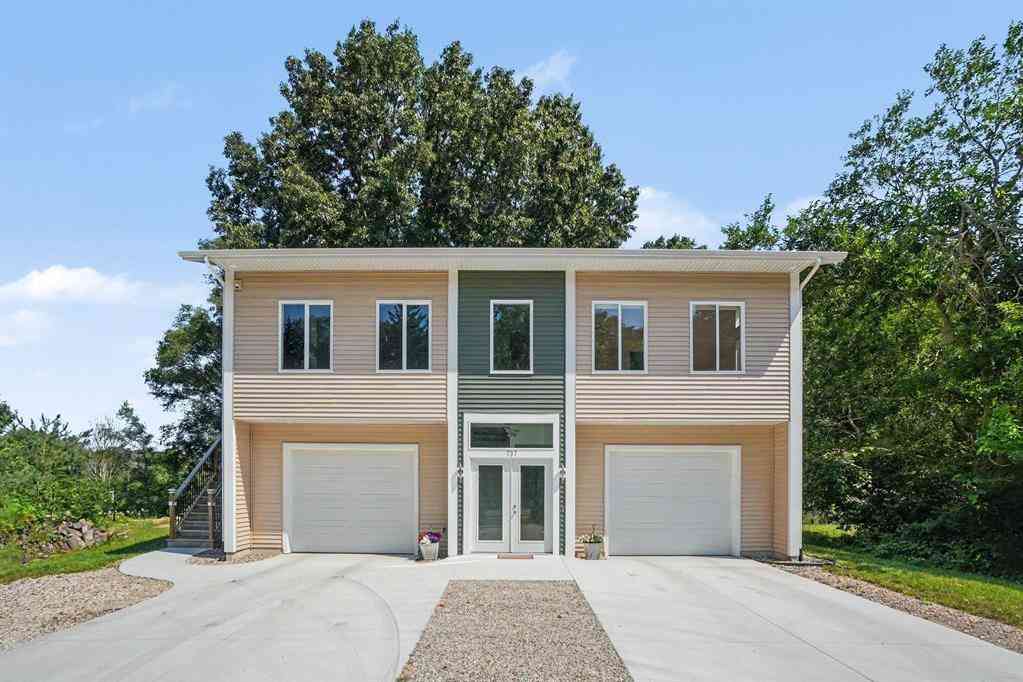 Homes For Sale - 737 Ottawa Beach Road <br/> Holland, MI 49424
