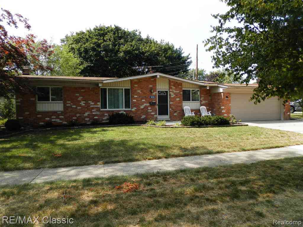 Homes For Sale - 9374 Patton Street <br/> Wayne County, Livonia, MI 48150