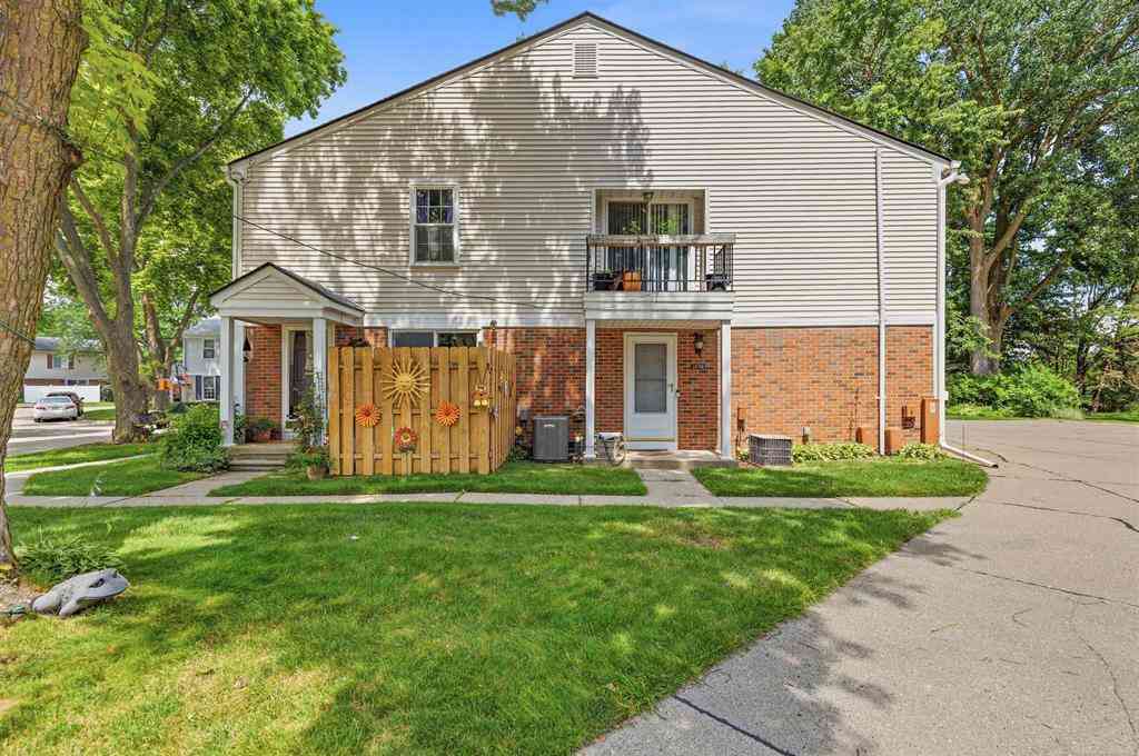 Condo For Sale - 24746 Meadow Creek Drive <br/> Harrison Township, MI 48045