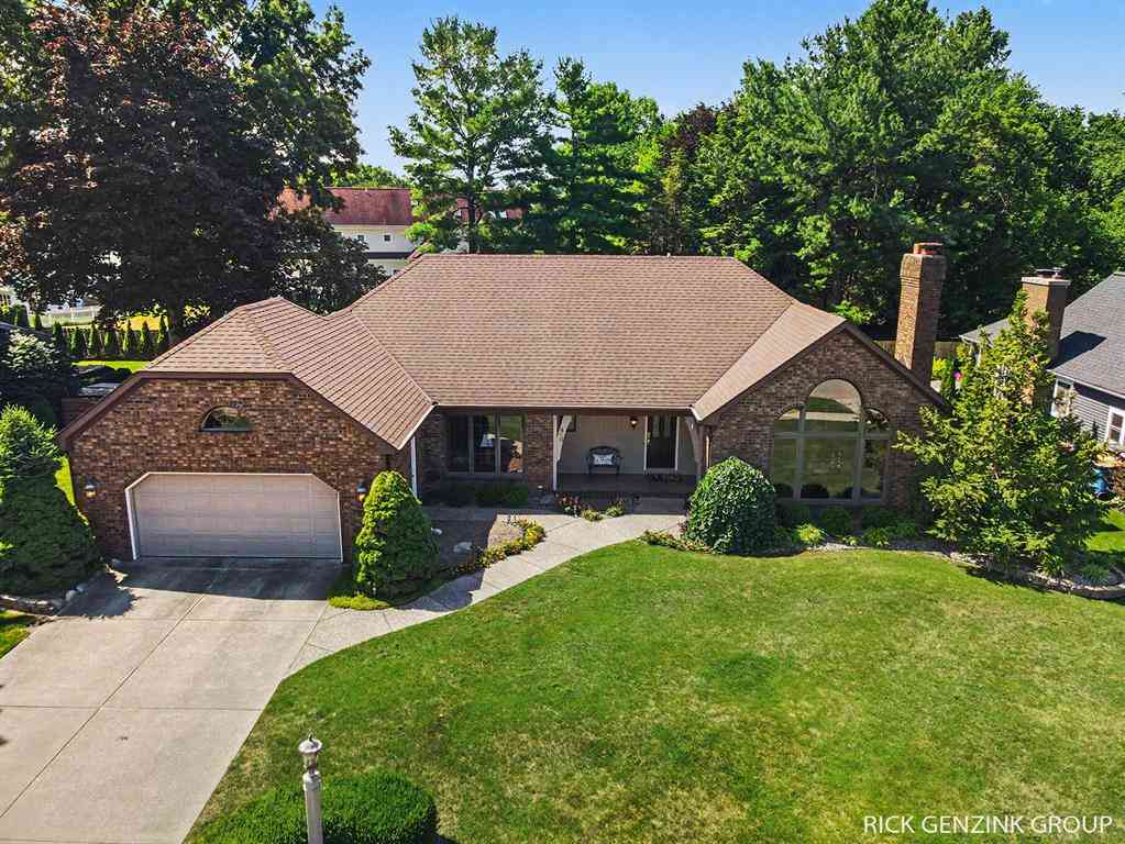Homes For Sale - 400 W 35th Street <br/> Holland, MI 49423