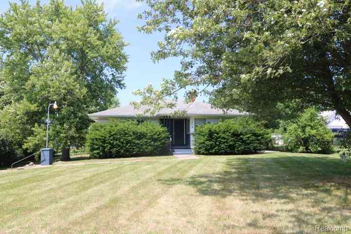 Homes For Sale - 1404 S Graham Road <br/> Genesee County, Flint, MI 48532