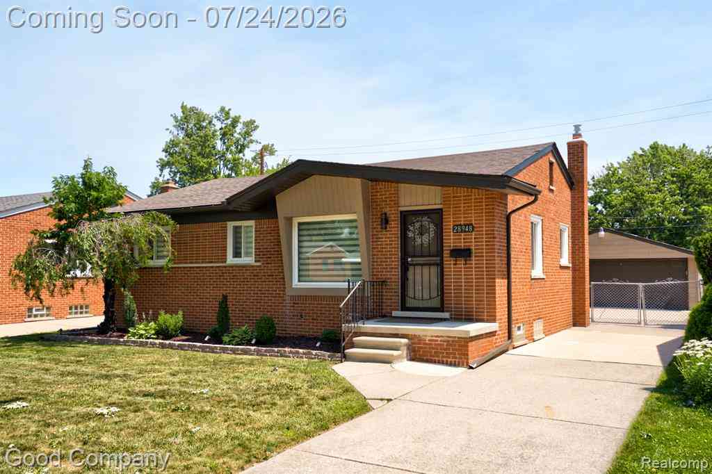 Homes For Sale - 28948 Boston Street <br/> Saint Clair Shores, MI 48081