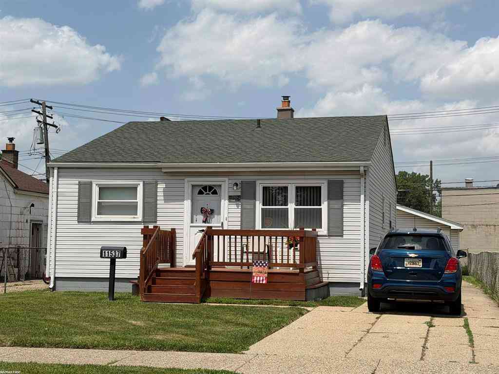 Homes For Sale - 11537 Dodge Avenue <br/> Warren, MI 48089