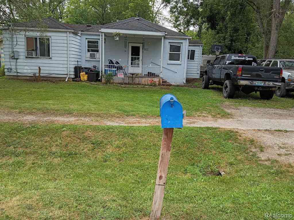 Homes For Sale - 3288 Burnell Avenue <br/> Genesee County, Flint, MI 48504
