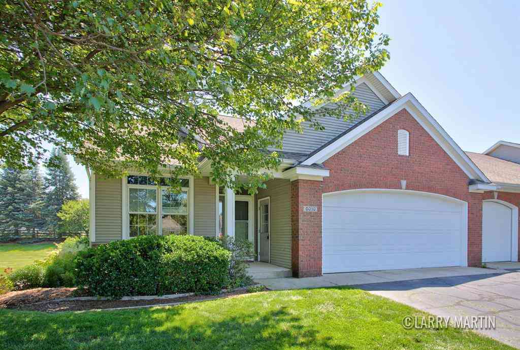 Condo For Sale - 6010 Heritage Meadow Drive <br/> Holland, MI 49423