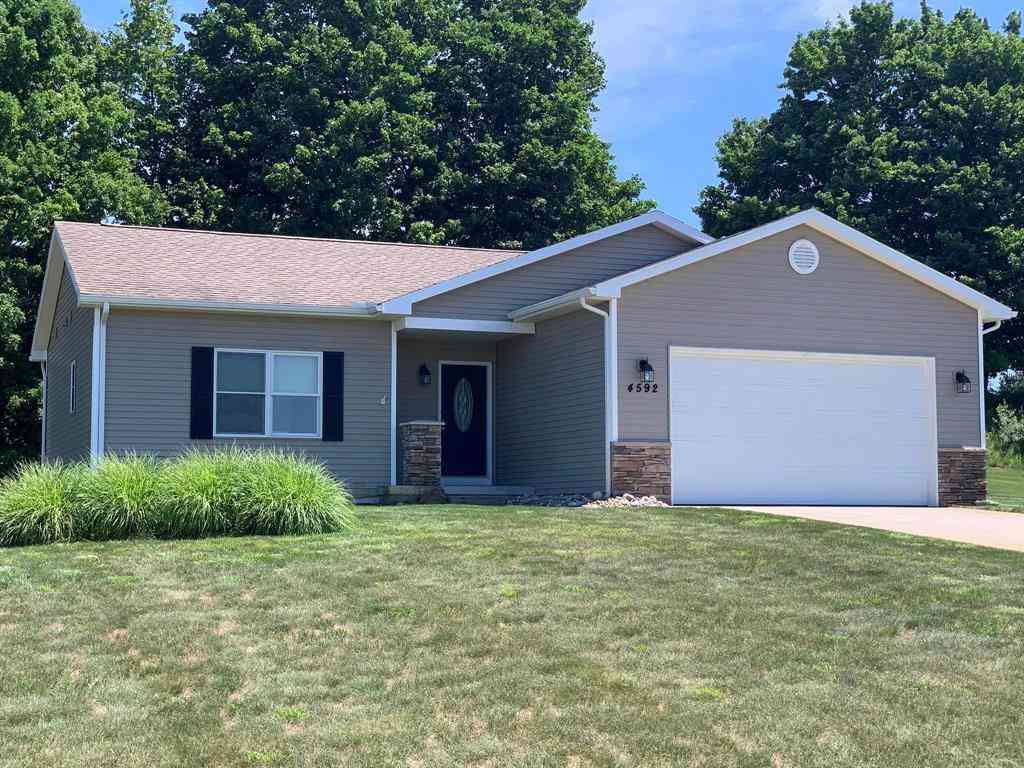Homes For Sale - 4592 Fairway Drive <br/> Traverse City, MI 49685