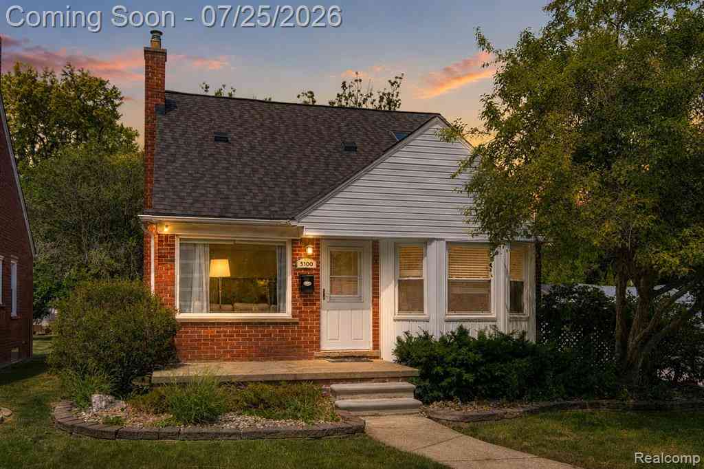 Homes For Sale - 3100 Edgewood Street <br/> Dearborn, MI 48124