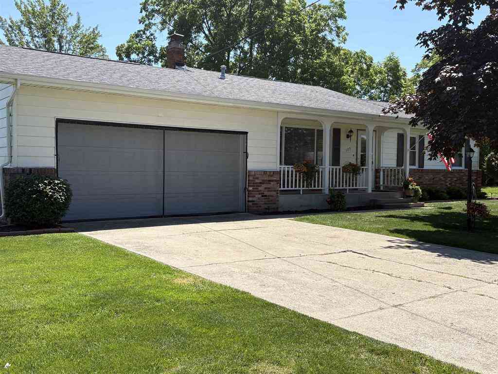 Homes For Sale - 105 Third Avenue <br/> Tawas City, MI 48763