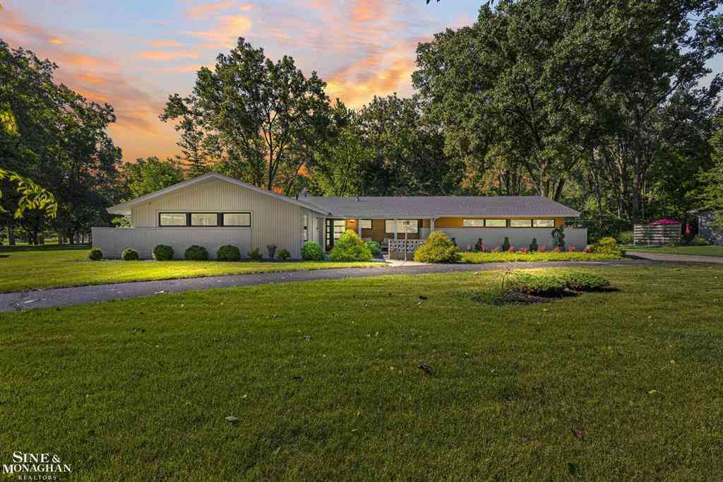 Homes For Sale - 2741 Braeburn Road <br/> Rochester, MI 48309
