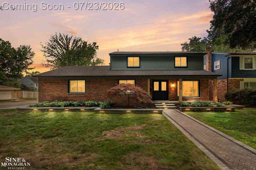 Homes For Sale - 232 Edmund Avenue <br/> Royal Oak, MI 48073