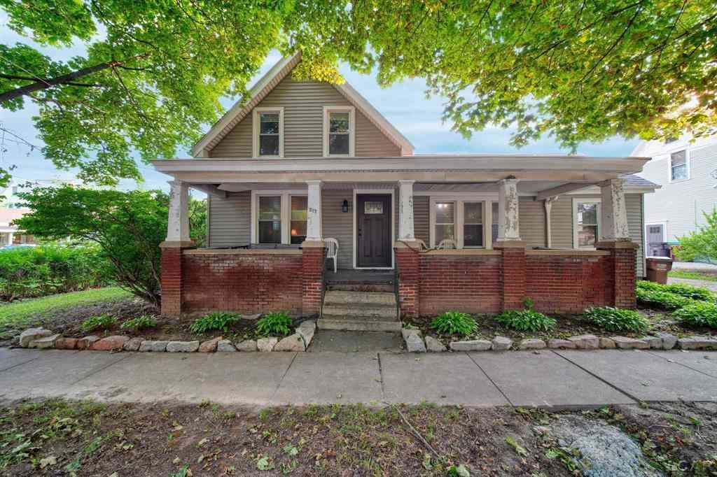 Homes For Sale - 317 E Maple Avenue <br/> Adrian, MI 49221