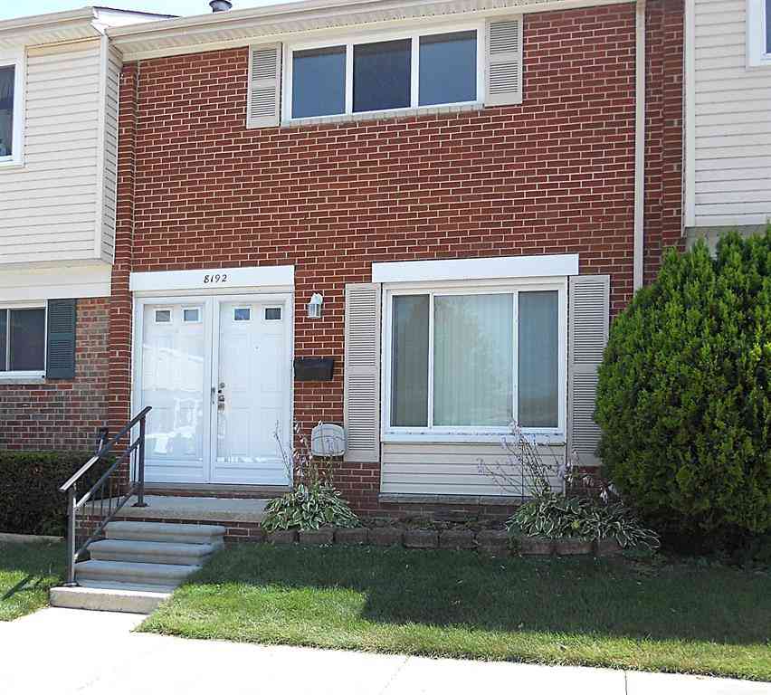 Condo For Sale - 8192 Farnum Avenue <br/> Warren, MI 48093
