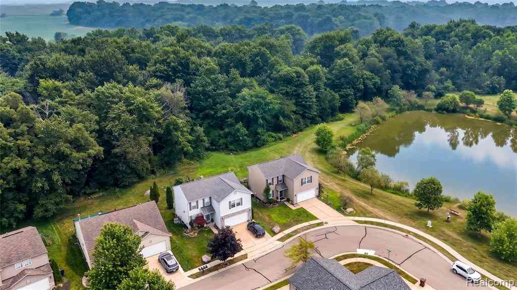 Homes For Sale - 2792 Kalkaska River Drive <br/> Livingston County, Fowlerville, MI 48836
