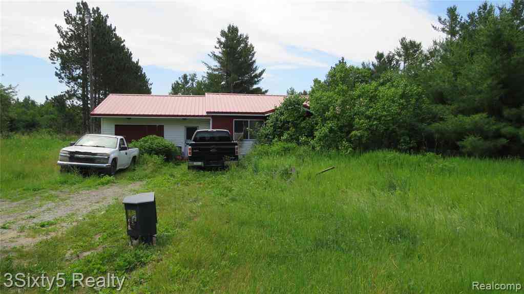Homes For Sale - 20661 Hackett Lake Highway <br/> Presque Isle County, Onaway, MI 49765