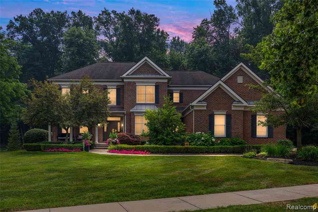 Homes For Sale - 50777 Chesapeake Drive <br/> Novi, MI 48374