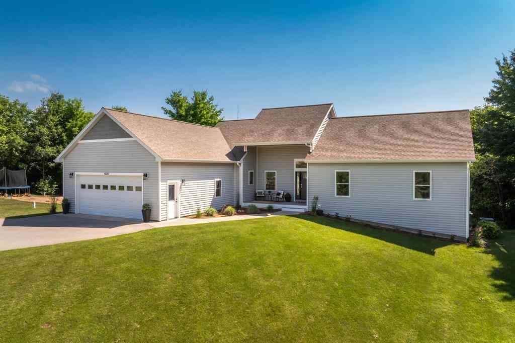 Homes For Sale - 4609 Westbrook Drive <br/> Traverse City, MI 49685