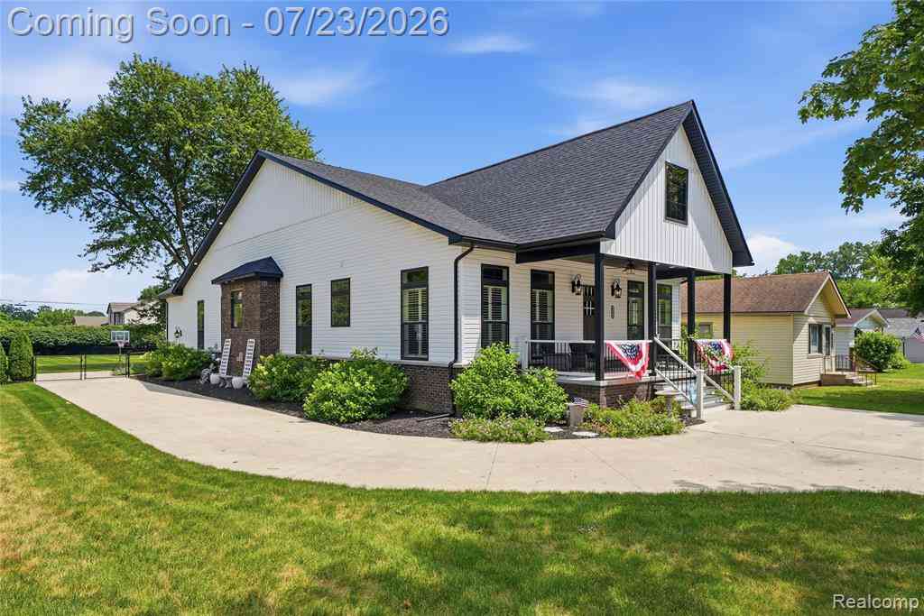 Homes For Sale - 6393 Denton Road <br/> Belleville, MI 48111