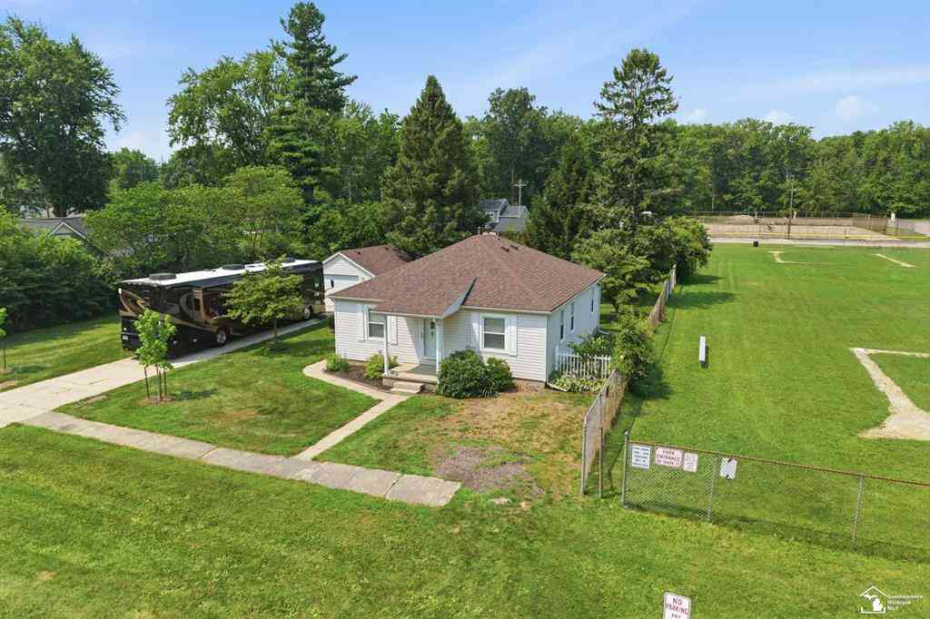 Homes For Sale - 12891 Crane Street <br/> Monroe County, Carleton, MI 48117