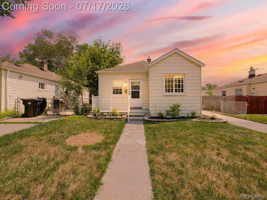 Homes For Sale - 3855 18th Street <br/> Wyandotte, MI 48192