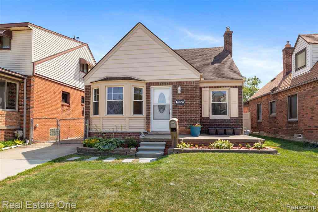 Homes For Sale - 15435 Jonas Avenue <br/> Allen Park, MI 48101