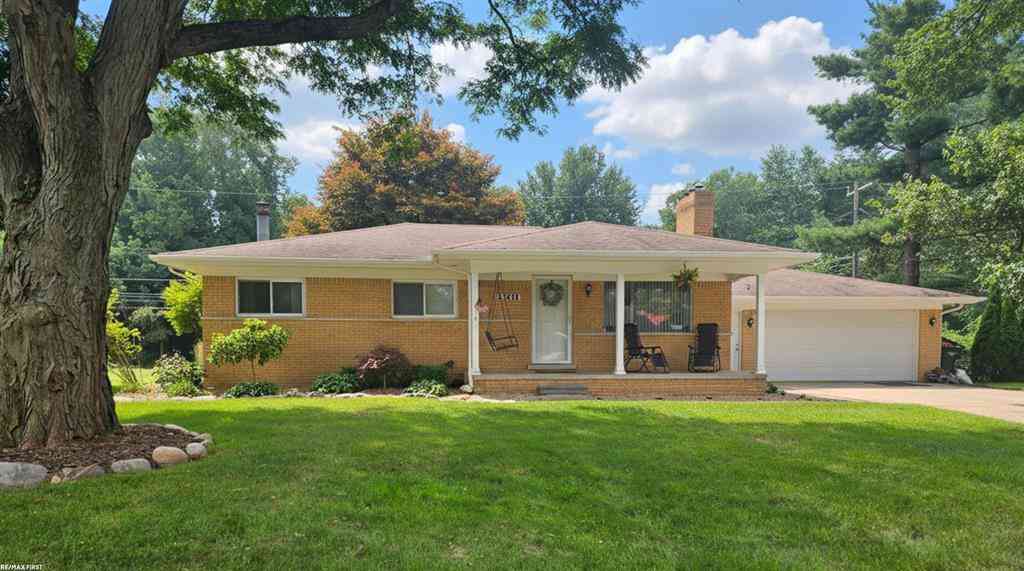 Homes For Sale - 52498 Fayette Drive <br/> Shelby Twp, MI 48316