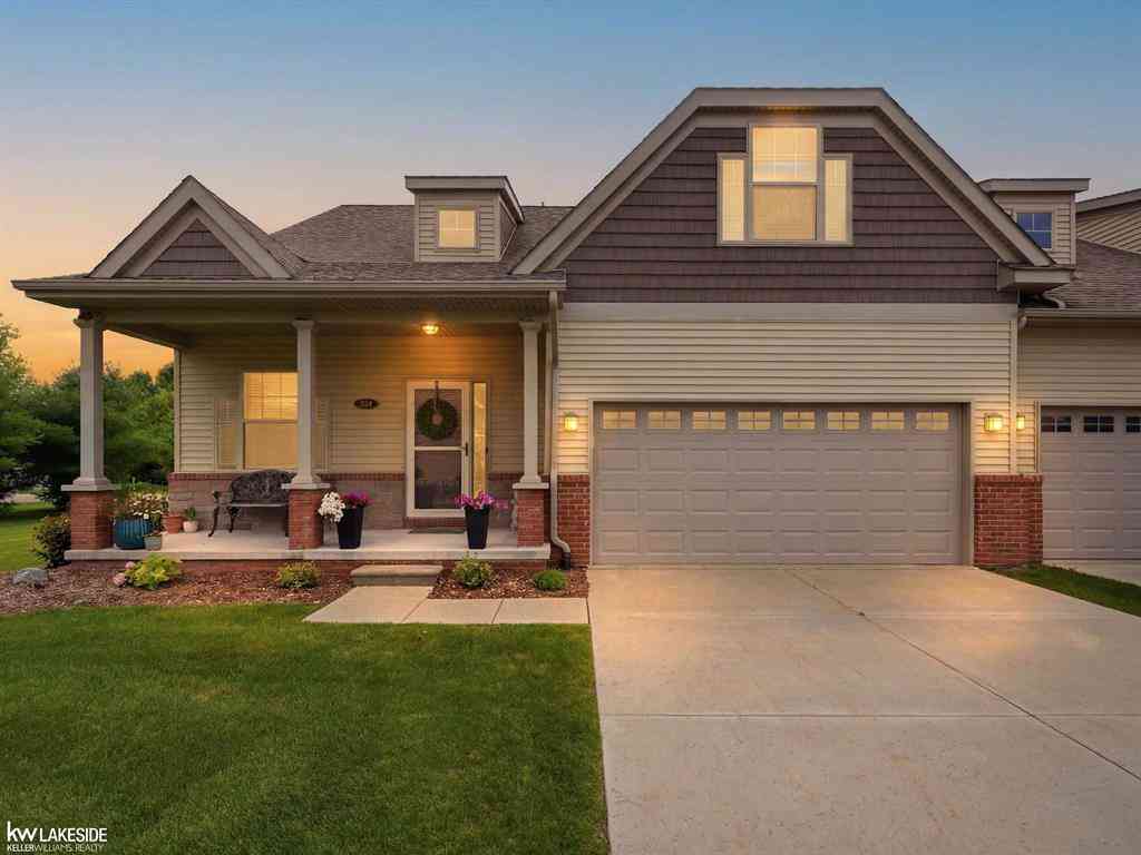 Condo For Sale - 254 Victoria Drive <br/> Washtenaw County, Dexter, MI 48130