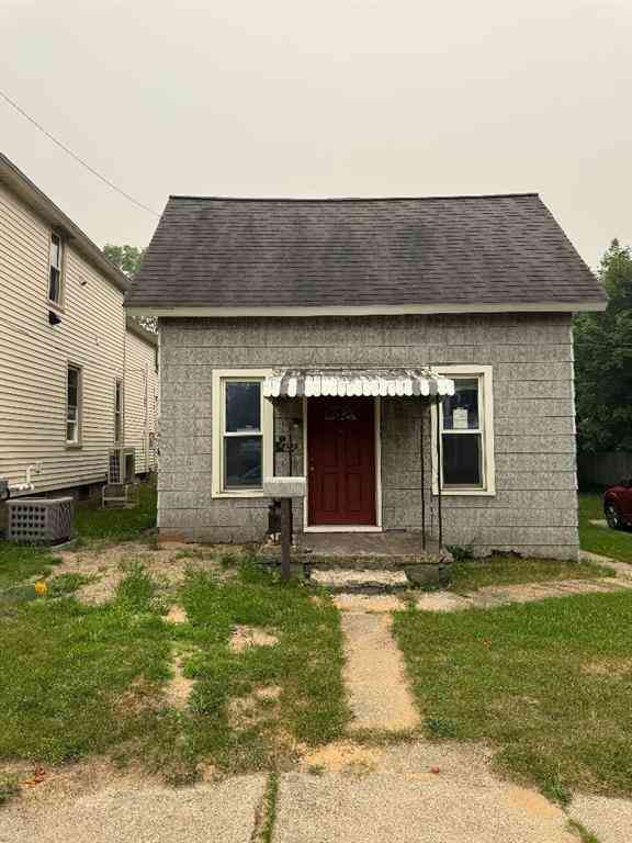 Homes For Sale - 233 Second Avenue <br/> Manistee, MI 49660