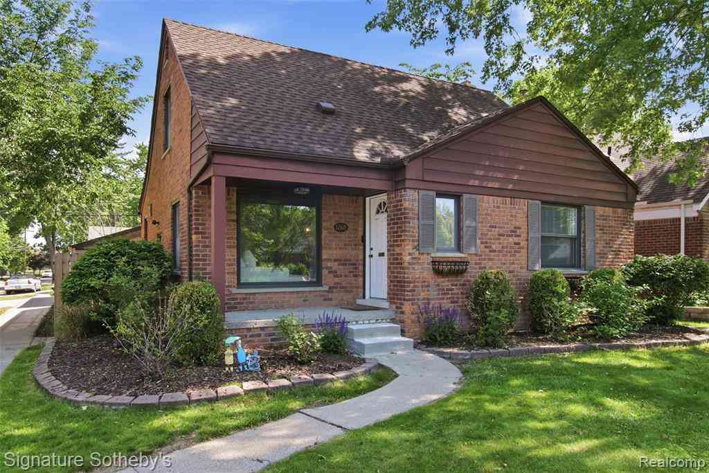Homes For Sale - 1268 Brys Drive <br/> Grosse Pointe, MI 48236