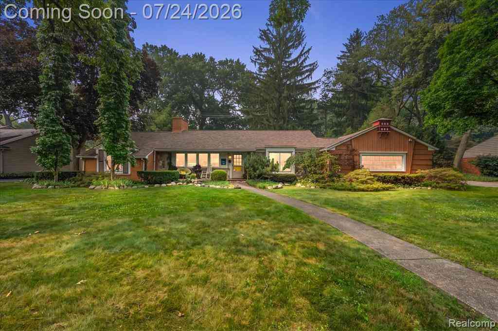 Homes For Sale - 4170 Sandy Lane <br/> Bloomfield Hills, MI 48301