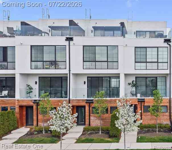 Condo For Sale - 533 E Harrison Avenue  #38<br/> Royal Oak, MI 48067