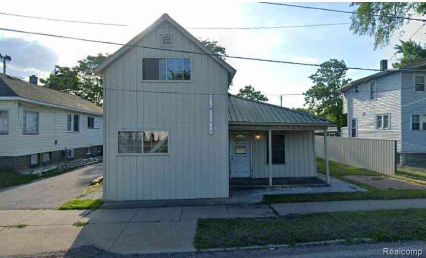 Homes For Sale - 2308 N Michigan Avenue <br/> Saginaw, MI 48602