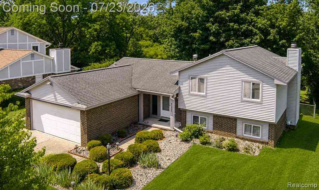 Homes For Sale - 5235 Timber Ridge Trail <br/> Clarkston, MI 48346