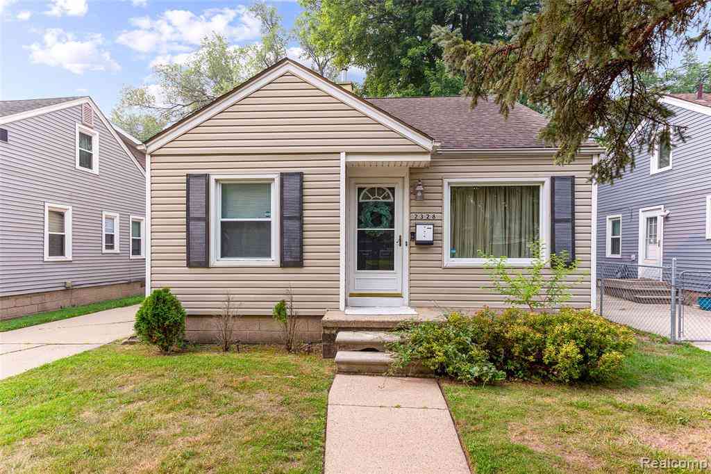 Homes For Sale - 2328 Guthrie Avenue <br/> Royal Oak, MI 48067