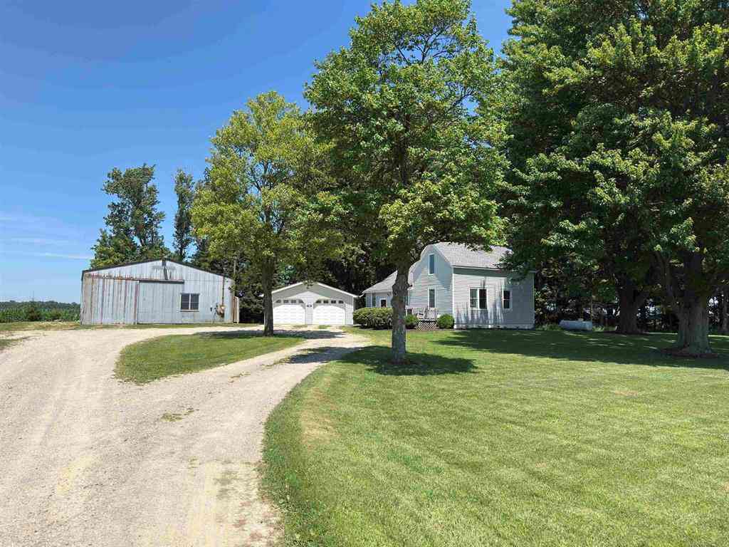 Homes For Sale - 4951 Deckerville Road <br/> Sanilac County, Deckerville, MI 48427