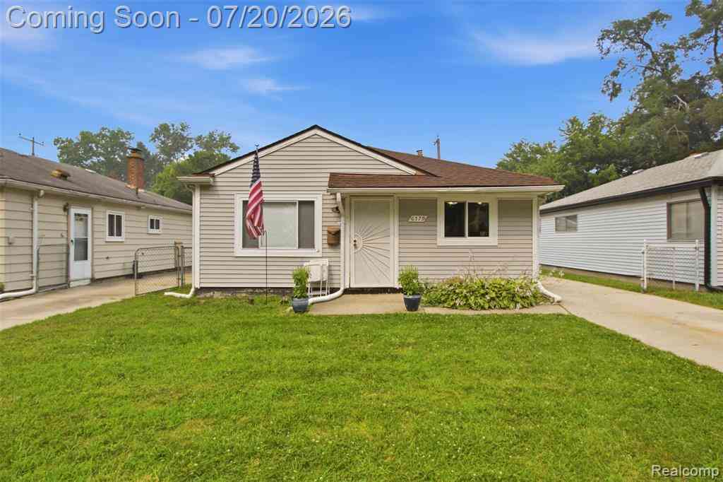 Homes For Sale - 6579 N Highland Street <br/> Dearborn Heights, MI 48127