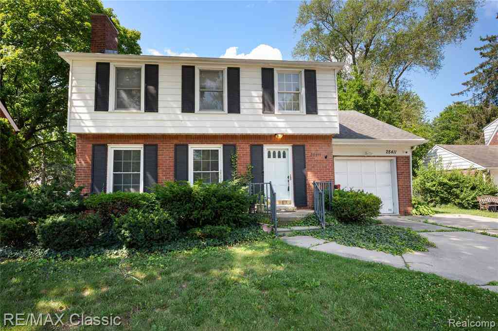 Homes For Sale - 28411 Eldorado Place <br/> Lathrup Village, MI 48076