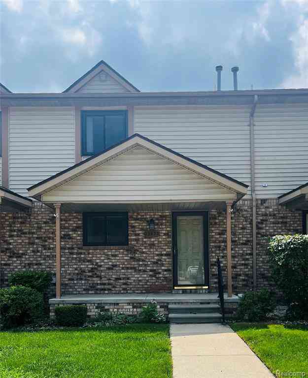 Condo For Rent - 25923 New Forest Court  <br/> Macomb County, Chesterfield, MI 48051