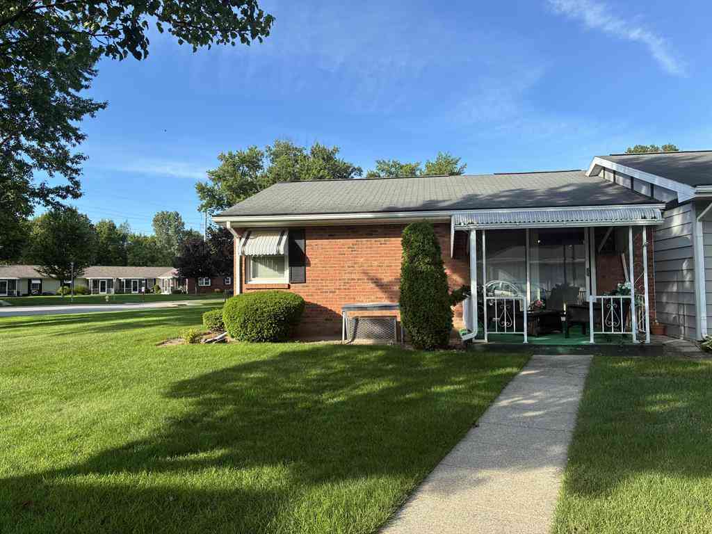 Condo For Sale - 896 Andover Court Se SE<br/> Kent County, Kentwood, MI 49508