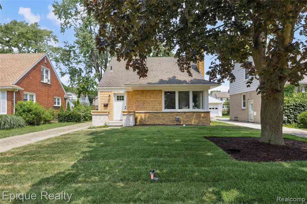 Homes For Sale - 1808 W 12 Mile Road <br/> Royal Oak, MI 48073