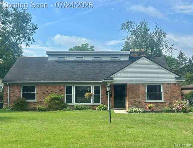 Homes For Sale - 619 Lexington Boulevard <br/> Royal Oak, MI 48073