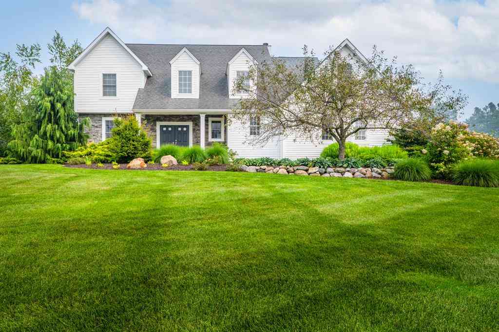 Homes For Sale - 103 Bridle Path Lane <br/> Berrien County, Niles, MI 49120