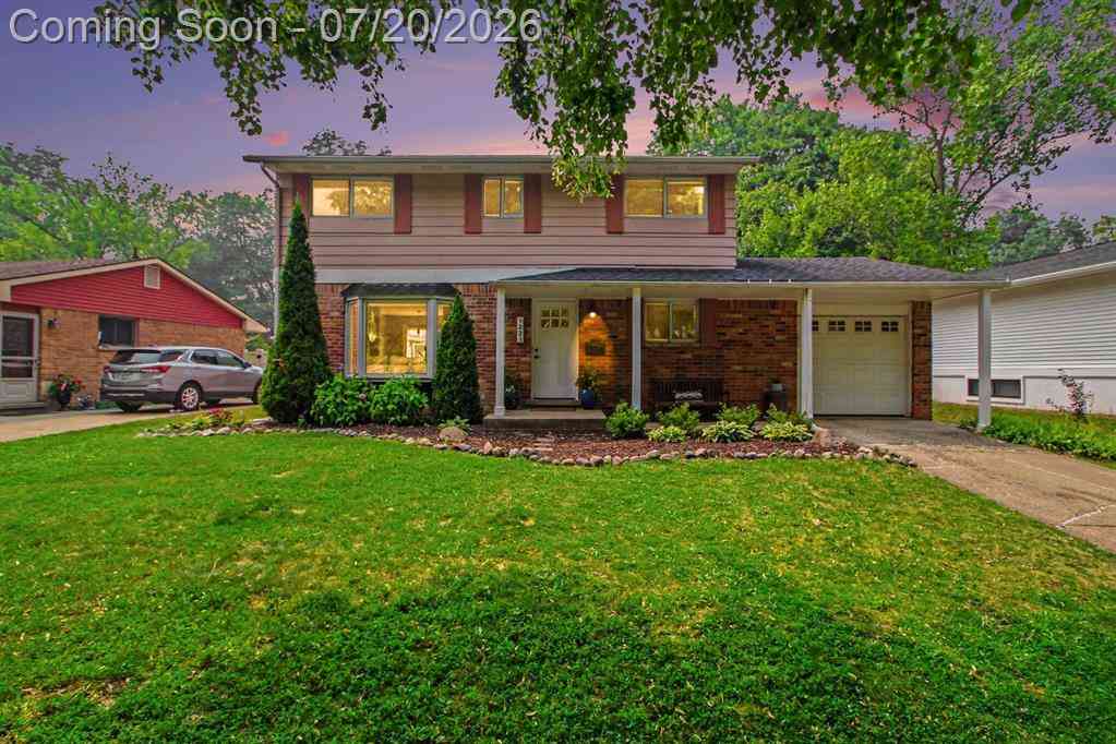 Homes For Sale - 1221 Wines Drive <br/> Ann Arbor, MI 48103