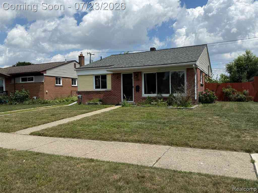 Homes For Sale - 205 Shotka Street <br/> Westland, MI 48186